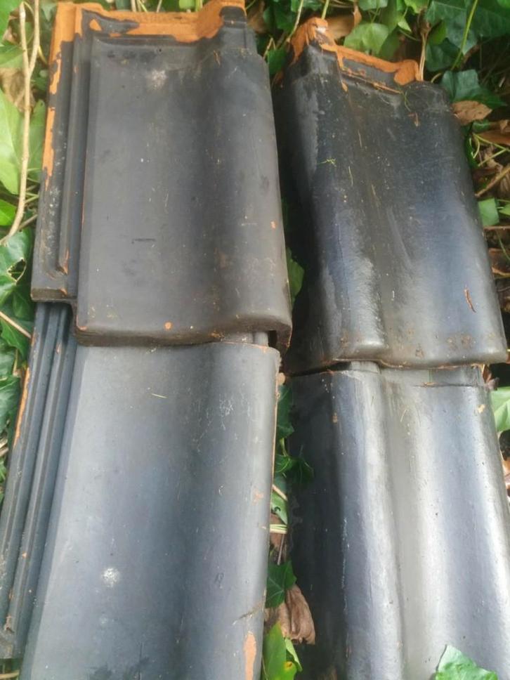 DAKPANNEN TUCA ** BORDERPANNEN** (" ZWARTE VILLA-DAKPANNEN"), Bricolage & Construction, Tuiles & Revêtements de toit, Utilisé