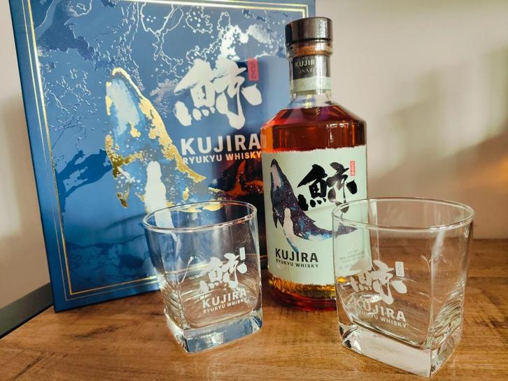 Kujira Inari - Coffret cadeau Ryukyu Whisky + 2 verres - 46 , Collections, Vins, Neuf, Autres types, Autres régions, Pleine, Enlèvement ou Envoi