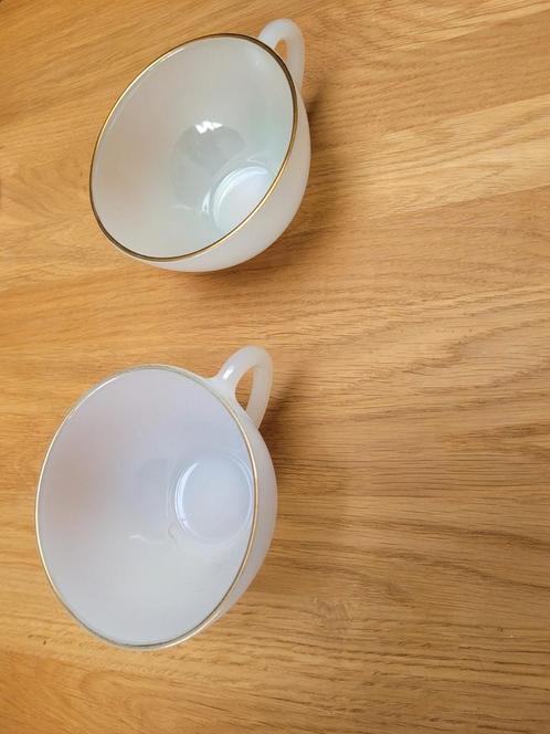 Deux tasses à thè arcopal France, Antiek en Kunst, Antiek | Servies los, Ophalen