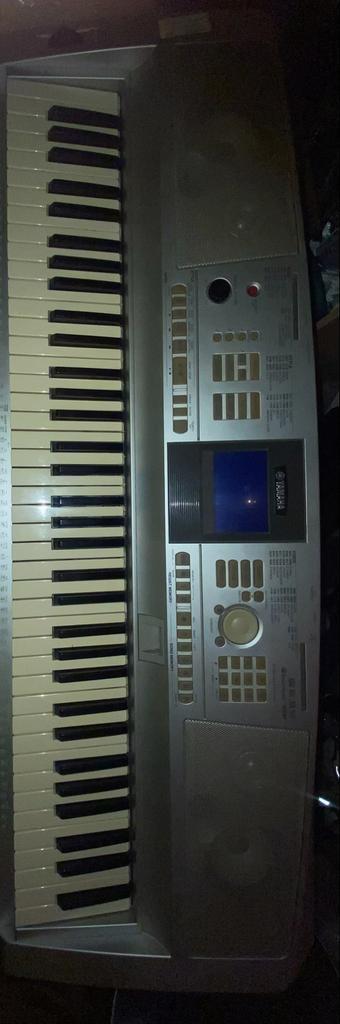 Yamaha DGX-305 beschikbaar voor biedingen