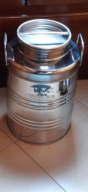 Cuve en inox 18/10 pour huile d'olive. Bon état  beschikbaar voor biedingen