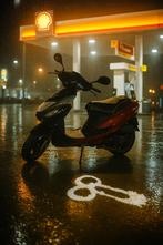 50cc scooter, Fietsen en Brommers, Ophalen, Zo goed als nieuw