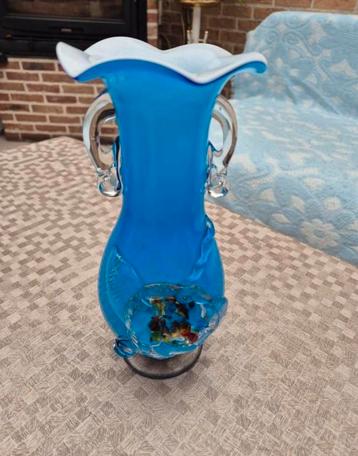 Vintage blauwe Murano vaas met bloem jaren 60-70 beschikbaar voor biedingen