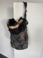Handtas in zwart leder, met bont, Bijoux, Sacs & Beauté, Sacs | Sacs Femme, Enlèvement ou Envoi