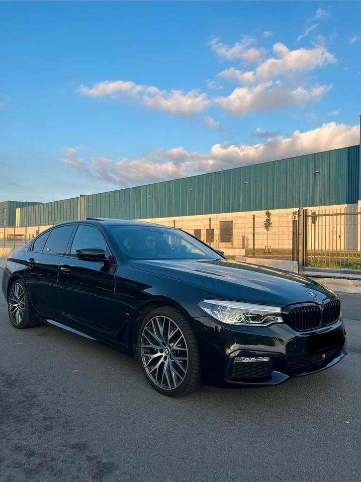 BMW 530e iperformace M-Sport G30, Auto's, Mercedes-Benz, Particulier, Achteruitrijcamera, Ophalen