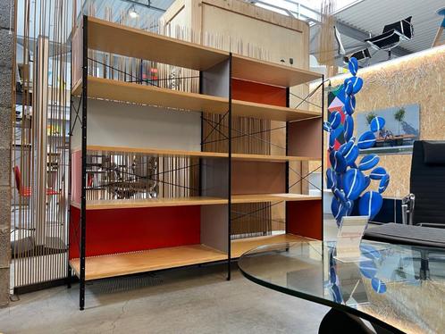 VITRA EAMES ESU SHELF 4 HU - SHOWROOMMODEL, Huis en Inrichting, Kasten | Boekenkasten, Nieuw, Overige houtsoorten, Metaal, Verzenden