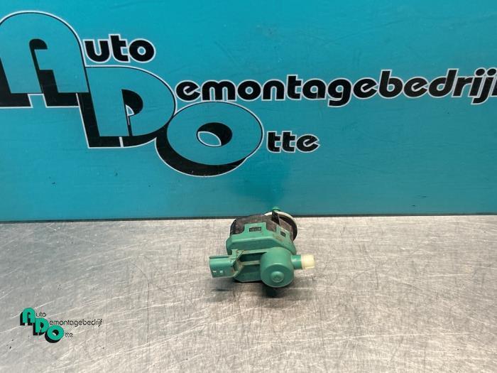 Koplampmotor van een Renault Twingo (Twingo 07-), Auto-onderdelen, Verlichting, Renault, Gebruikt, 3 maanden garantie, Ophalen of Verzenden