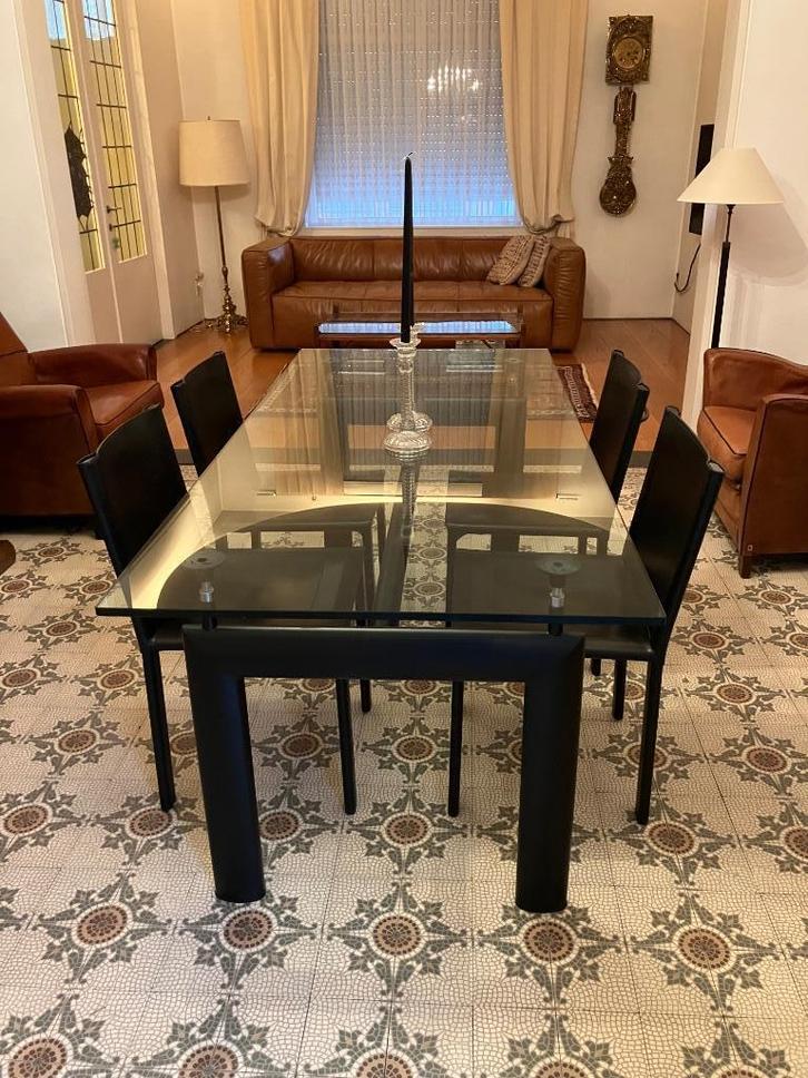 Cassina LC6 eettafel Le Corbusier, Huis en Inrichting, Tafels | Eettafels, Gebruikt, Ophalen