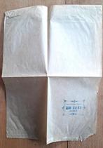 Zakje in zijdeachtig papier met stempel van Leon Ooms-Diest, Collections, Photos & Gravures, Photo, Utilisé, Enlèvement ou Envoi