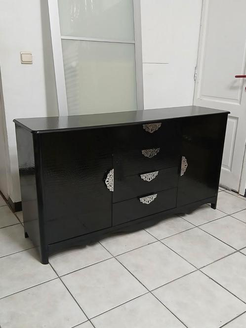 Dressoirkast met 4 laden zwart gelakt 2 deuren oosterse stij, Huis en Inrichting, Kasten | Dressoirs, Gebruikt, Ophalen