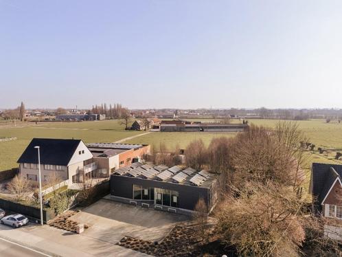 Commercieel gelegen kantoorruimte (200m2) met prive parking, Immo, Maisons à vendre, Province de Flandre-Occidentale, 1500 m² ou plus