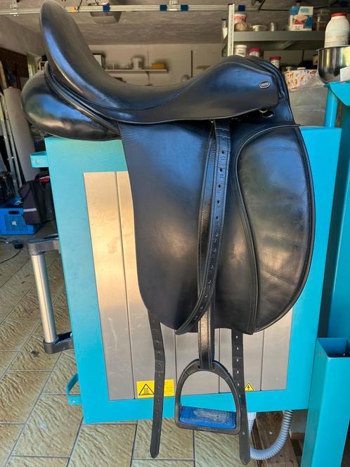100% handgemaakt Fryso dressuurzadel, Dieren en Toebehoren, Paarden en Pony's | Zadels, Zo goed als nieuw, Dressuur, Ophalen