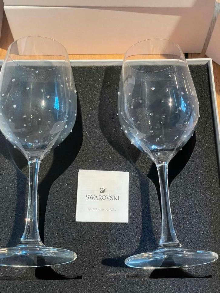 SWAROFSKI MOUSSERENDE WIJNGLAZEN, Verzamelen, Swarovski, Nieuw, Ophalen