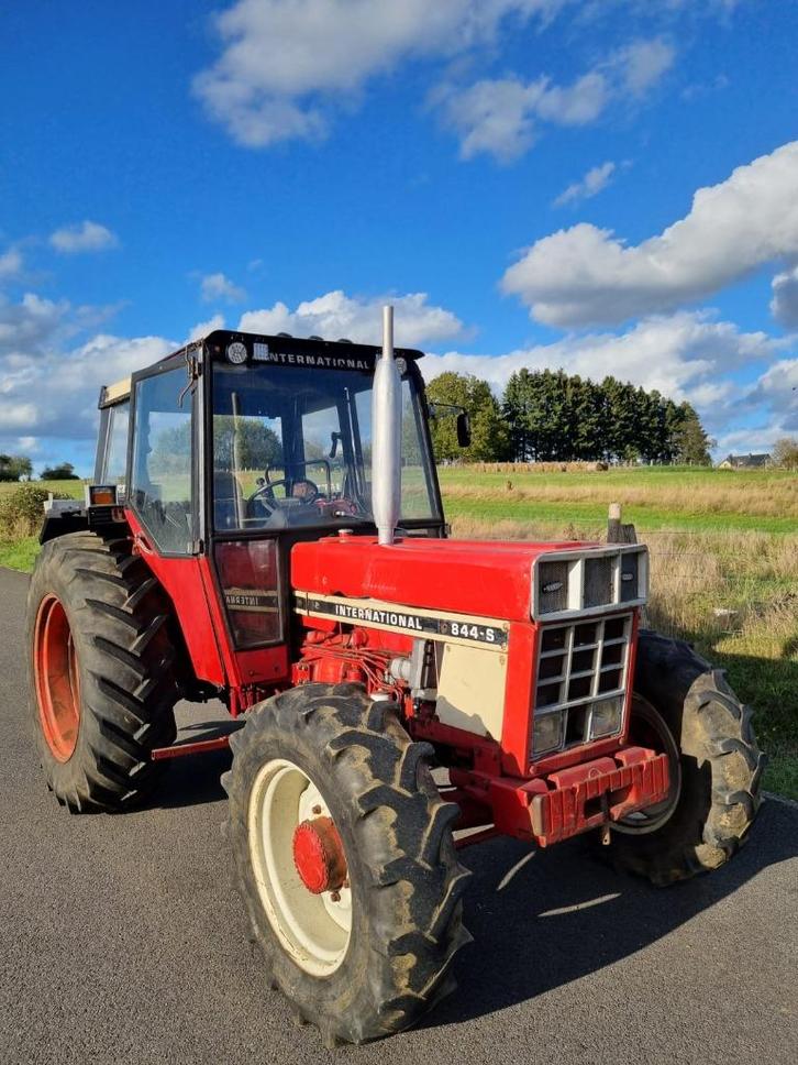 Tracteur international 844 a vendre, Zakelijke goederen, Landbouw | Tractoren, 7500 tot 10000, Case IH, 80 tot 120 Pk, Gebruikt