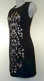 Nieuwe zwarte met goudkleurige jurk van L&L. Maat 44/XXL., Enlèvement, Taille 42/44 (L)