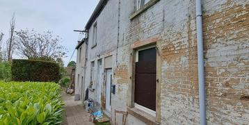 Maison à Charleroi Lodelinsart, 1 chambre disponible aux enchères