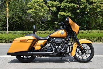 Harley Davidson - Street Glide - Slechts 2130 kms beschikbaar voor biedingen