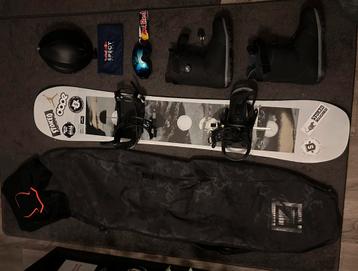Snowboard Burton Flight Attendant 161 + Bindingen en meer, Enlèvement, Utilisé, Planche