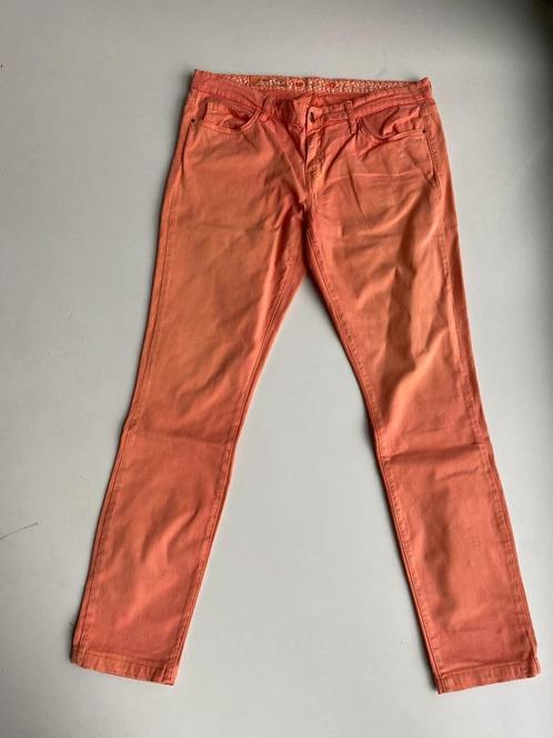 broek 32, Kleding | Dames, Broeken en Pantalons, Gedragen, Maat 38/40 (M), Oranje, Lang, Ophalen of Verzenden