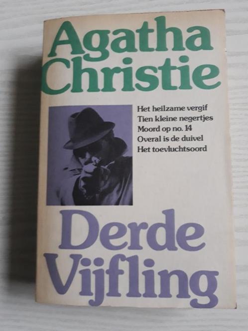 Boek Christie – Derde vijfling, Boeken, Detectives, Gelezen, Ophalen of Verzenden
