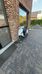 Piaggio zip 2000 2takt, Fietsen en Brommers, Scooters | Vespa, Tweetakt, Overige modellen, 70 cc, Klasse A (25 km/u)
