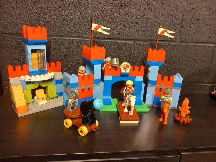 DUPLO Groot Koninklijk Kasteel, Enfants & Bébés, Jouets | Duplo & Lego, Duplo, Ensemble complet, Enlèvement
