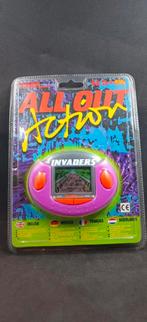 Tiger All Out Action Invaders 1998 retrogaming LCD-blisterve, Ophalen of Verzenden, Zo goed als nieuw