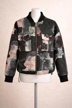 & Other Stories Gewatteerde jas — bedrukt — Maat S/M, Ophalen, Zwart, & Other Stories, Zo goed als nieuw