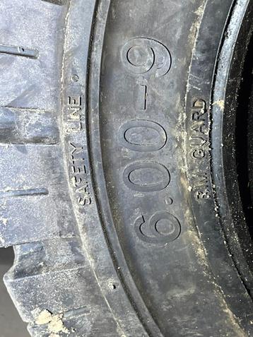 Heftruck wielen set beschikbaar voor biedingen