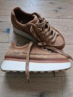 Basket compensée ugg 39