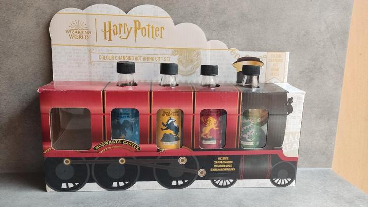 harry potter 4 flesjes gryffindor ravenclaw slytherin, huffl, Collections, Harry Potter, Utilisé, Enlèvement ou Envoi