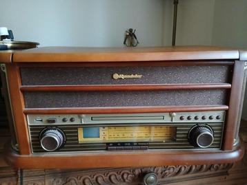 platenspeler/CD/Radio Roadstar vintage look beschikbaar voor biedingen