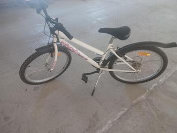 kinderfiets beschikbaar voor biedingen
