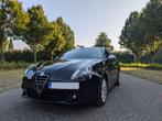 Alfa Romeo Guilietta 1.6jtdm 2011 - EXPORT, Auto's, Alfa Romeo, Voorwielaandrijving, Euro 5, Zwart, Leder en Stof