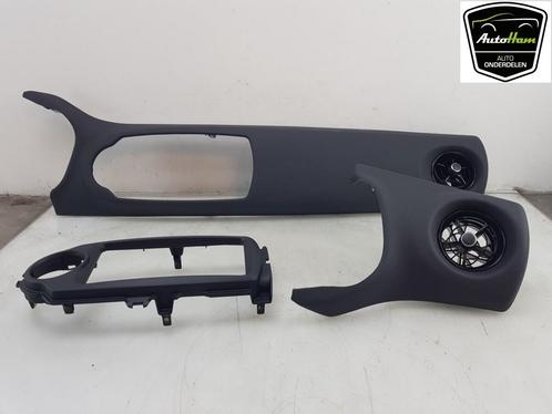 DIVERSEN Dashboardlijst Toyota Yaris III (P13), Auto-onderdelen, Overige Auto-onderdelen, Toyota, Gebruikt