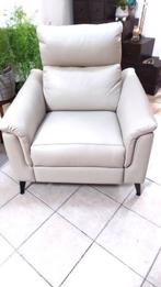 Fauteuil relax électrique en cuir écru, Maison & Meubles, Neuf, Moins de 75 cm, Enlèvement, 50 à 75 cm