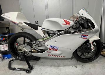 Honda NSF 250 disponible aux enchères