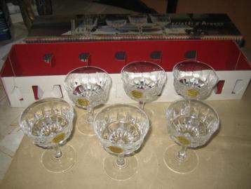 Cristal d'Arques, 6 likeurglaasjes op voet " ST Germain", Enlèvement