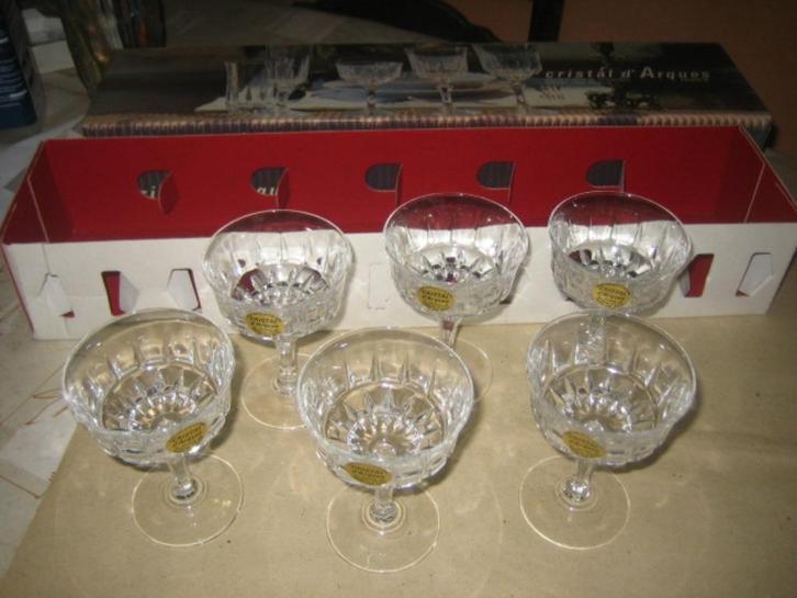 Cristal d'Arques, 6 likeurglaasjes op voet " ST Germain", Antiek en Kunst, Antiek | Servies los, Ophalen