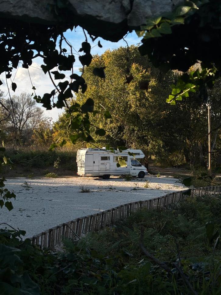 PILOTE Ford Transit Custom 2.5TD - Entièrement rénové, Caravans en Kamperen, Mobilhomes, Particulier, tot en met 6, Integraal