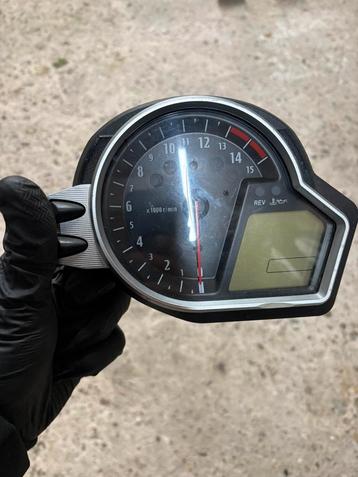 Honda sc59 dashboard in nieuwstaat beschikbaar voor biedingen