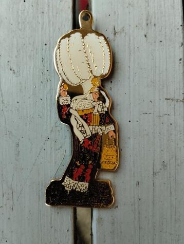 BROCHE GILLES DE BINCHE beschikbaar voor biedingen