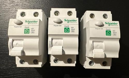 Schenider materiaal: zekeringen & differentieel, Doe-het-zelf en Bouw, Elektriciteit en Kabels, Nieuw, Overige typen, Ophalen of Verzenden