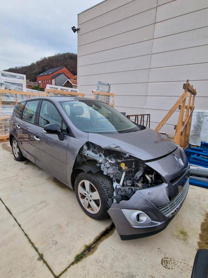 Renault Grand Scenic 1.5 dCi 7pl. EDC Autom. // ACCIDENTEE, Autos, Renault, Entreprise, Achat, Grand Scenic, ABS, Airbags, Air conditionné