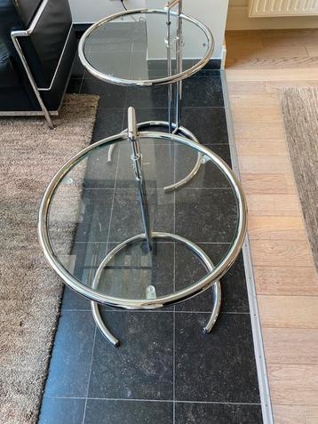Set 2 Eileen Gray E1027 bijzettafeltjes van Steelform (It) beschikbaar voor biedingen