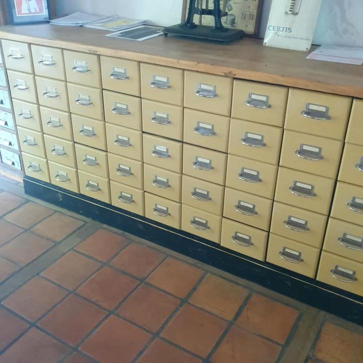 Meuble à tiroirs de métier / industriel, Nickel, Antiek en Kunst, Antiek | Meubels | Kasten, Ophalen of Verzenden