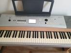 Digitale piano Yamaha DGX-630, Muziek en Instrumenten, Ophalen, Gebruikt, Bruin, Digitaal