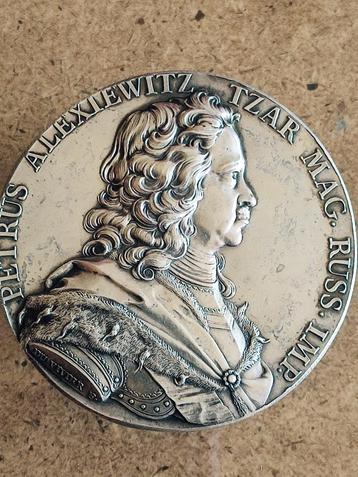 Zilveren medaille Pieter de Grote in Parijs 1717 beschikbaar voor biedingen