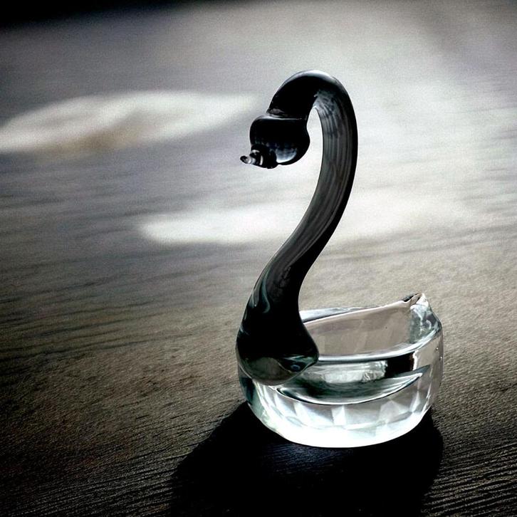 VLS Baguier Crystal Swan met zwarte hals, Antiek en Kunst, Antiek | Glaswerk en Kristal, Ophalen of Verzenden
