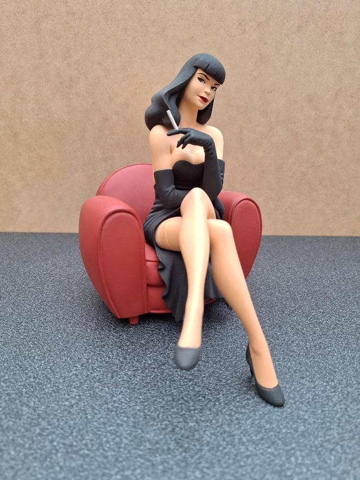 Figurine Pin up Berthet, Verzamelen, Beelden en Beeldjes, Gebruikt, Ophalen